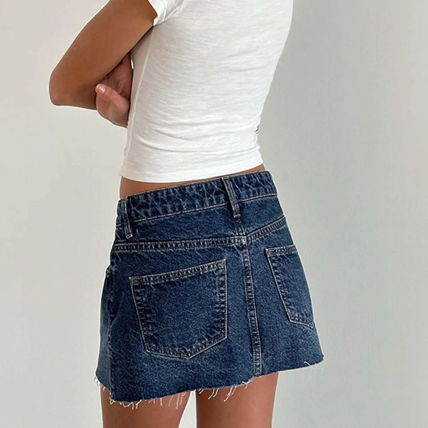 Women's Single Button Front Low Waist Raw Hem Plain Denim Mini Skirt with Pockets